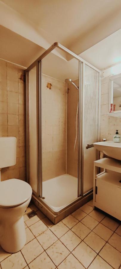 Spacious & Comfortable Guestrooms W Private Bathrooms Near Koelnmesse & Lanxess Arena, Free Parking, Highspeed Wifi ภายนอก รูปภาพ